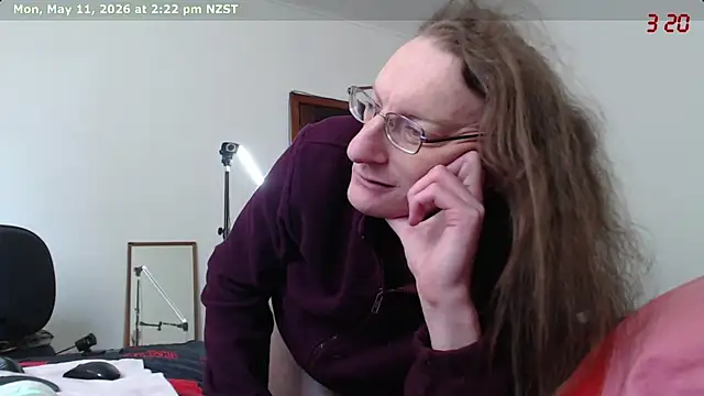 Snapshot of CDAdalyn chatting on 05-11-26, 02:24 CDAdalyn online show from 05-11-26, 02:24