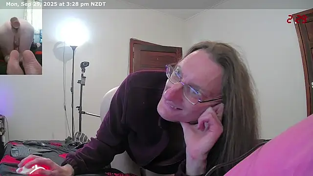 CDAdalyn online show from 09-29-25, 02:29
