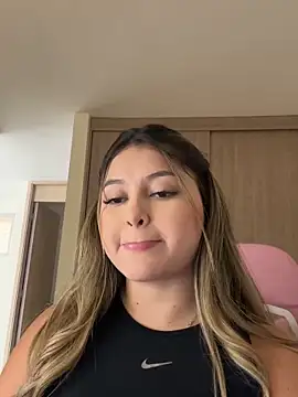 lunablossom  online show from 11-30-25, 05:14