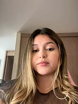 lunablossom  online show from 11-21-25, 09:47