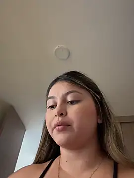 lunablossom  online show from 11-26-25, 08:09