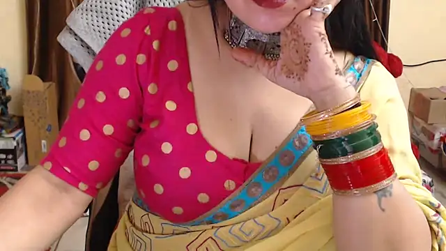 Snapshot of Naughty_Kashish chatting on 03-04-25, 09:29 Naughty Kashish online show from 03-04-25, 09:29
