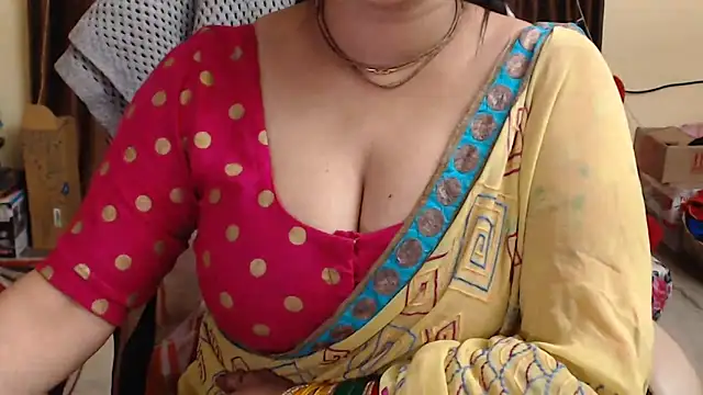 Snapshot of Naughty_Kashish chatting on 03-04-25, 12:33 Naughty Kashish online show from 03-04-25, 12:33