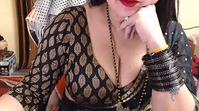 Snapshot of Naughty_Kashish chatting on 02-01-25, 06:43 Naughty Kashish online show from 02-01-25, 06:43