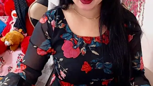 Snapshot of Naughty_Kashish chatting on 04-21-26, 06:42 Naughty Kashish online show from 04-21-26, 06:42