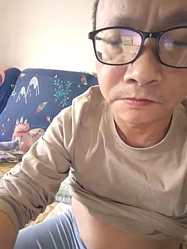 Snapshot of AlfredCornelius chatting on 12-21-25, 02:57 AlfredCornelius online show from 12-21-25, 02:57