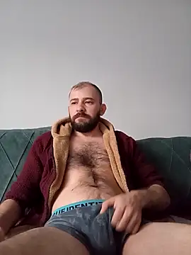 NiiiRvaNaa online show from 10-27-25, 04:57