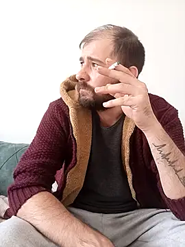 NiiiRvaNaa online show from 10-12-25, 06:48