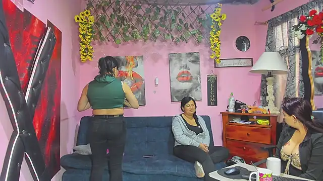 lesbiancuple online show from 04-01-26, 12:06