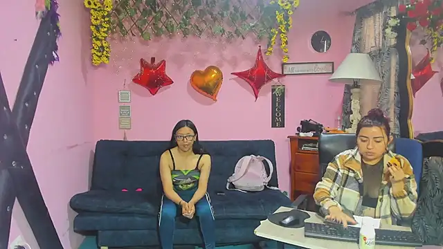 lesbiancuple online show from 03-24-26, 12:05