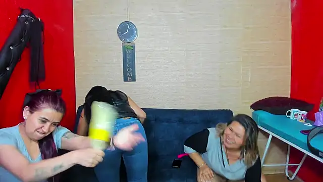 lesbiancuple online show from 09-28-25, 01:01