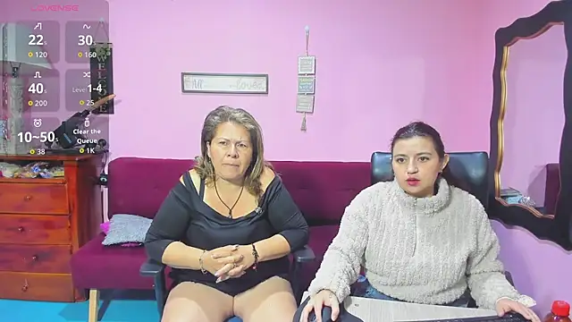 lesbiancuple online show from 11-30-25, 10:49