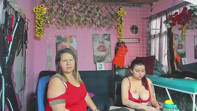 lesbiancuple online show from 05-23-26, 01:21