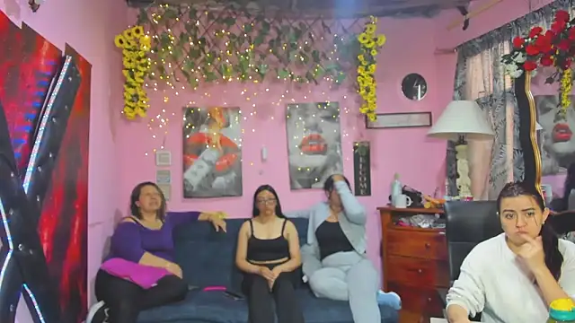 lesbiancuple online show from 04-07-26, 11:56