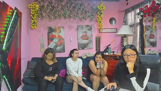 lesbiancuple online show from 04-18-26, 12:18