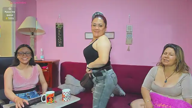 lesbiancuple online show from 10-11-25, 01:01