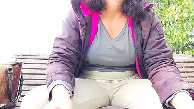 SquirtyMellissaLabia online show from 09-28-25, 07:04