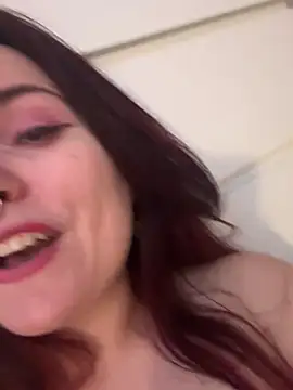 LunaMoongirl online show from 01-22-25, 04:44