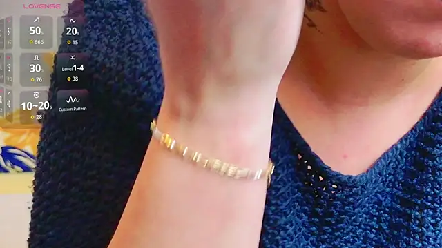 KarinaNoir online show from 12-17-25, 05:12