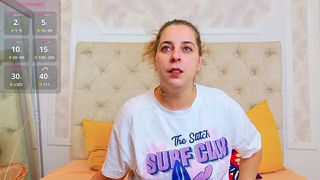 KarinaNoir online show from 10-21-25, 03:28