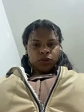Snapshot of _diamondpamela chatting on 04-20-26, 04:04 diamondpamela online show from 04-20-26, 04:04