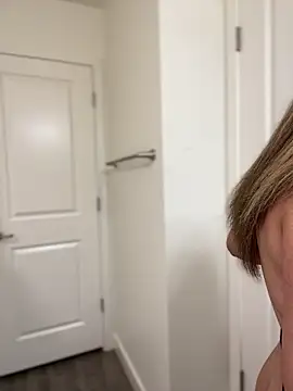 Snapshot of AriannaPena chatting on 03-01-25, 02:04 AriannaPena online show from 03-01-25, 02:04