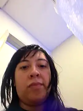 Snapshot of AriannaPena chatting on 10-24-25, 05:28 AriannaPena online show from 10-24-25, 05:28