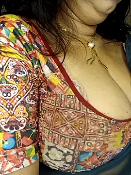 Snapshot of SIDDHAA--897 chatting on 02-25-26, 05:46 SIDDHAA--897 online show from 02-25-26, 05:46