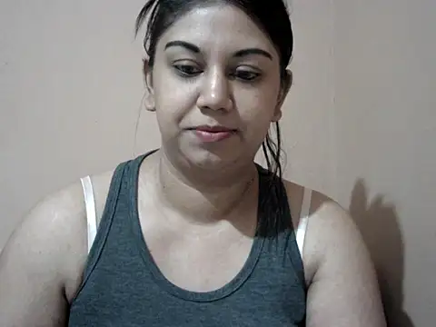 bellachow10 online show from 04-22-26, 05:58