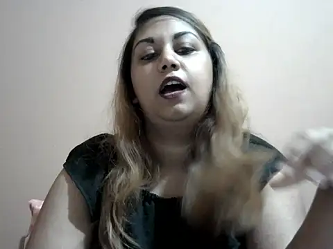 bellachow10 online show from 11-09-25, 01:15