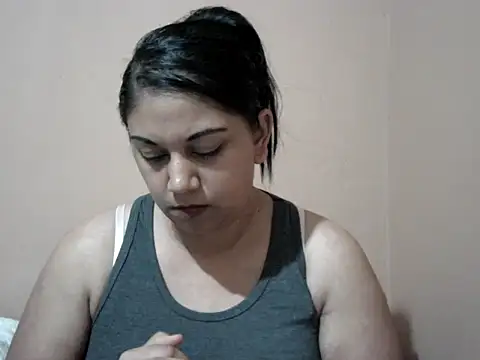 Snapshot of bellachow10 chatting on 02-07-26, 07:33 bellachow10 online show from 02-07-26, 07:33