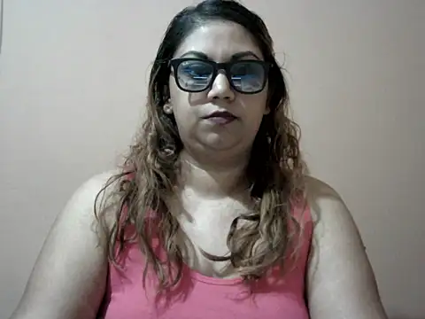 bellachow10 online show from 10-27-25, 07:31