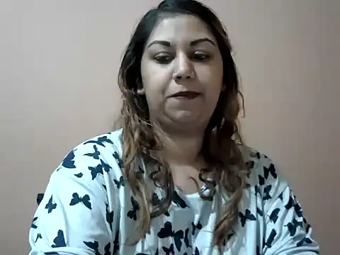 bellachow10 online show from 10-28-25, 06:34