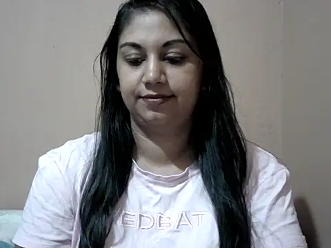 Snapshot of bellachow10 chatting on 02-13-26, 07:58 bellachow10 online show from 02-13-26, 07:58