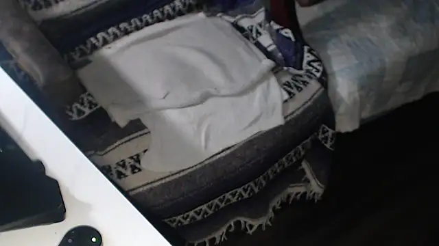 Snapshot of QueenDenizeAndTheCaptain chatting on 10-22-25, 06:46 QueenDenizeAndTheCaptain online show from 10-22-25, 06:46