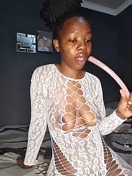 Snapshot of SheisBlacq chatting on 12-21-25, 08:53 SheisBlacq online show from 12-21-25, 08:53