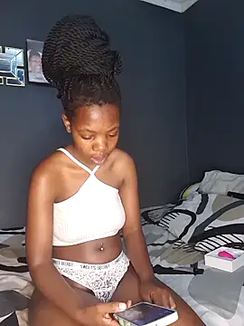 Snapshot of SheisBlacq chatting on 12-18-25, 09:51 SheisBlacq online show from 12-18-25, 09:51