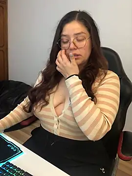 kayortiiz online show from 04-10-26, 01:01