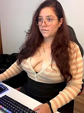 kayortiiz online show from 10-08-25, 10:21