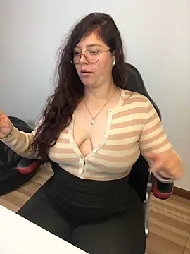 Snapshot of kayortiiz chatting on 05-22-26, 02:09 kayortiiz online show from 05-22-26, 02:09