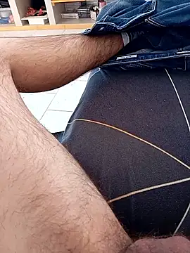 mickzizi online show from 04-08-26, 09:44