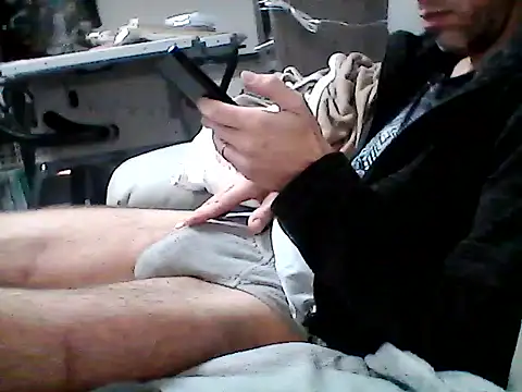 Snapshot of mickzizi chatting on 01-07-25, 07:42 mickzizi online show from 01-07-25, 07:42