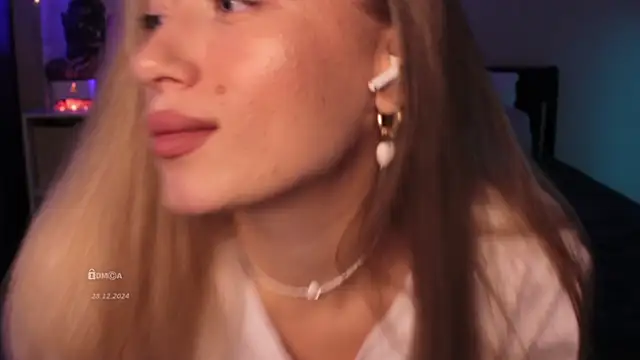 Blondie Bunny online show from 12-29-24, 07:28