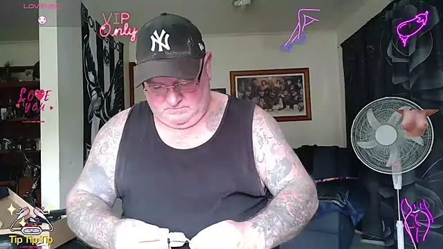 Snapshot of HOTANAL chatting on 05-23-26, 02:21 HOTANAL online show from 05-23-26, 02:21