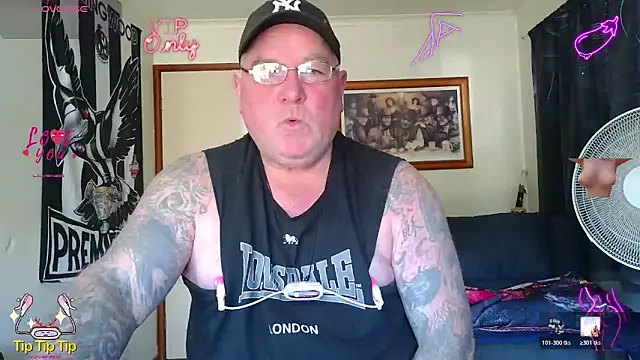 Snapshot of HOTANAL chatting on 05-15-26, 01:58 HOTANAL online show from 05-15-26, 01:58