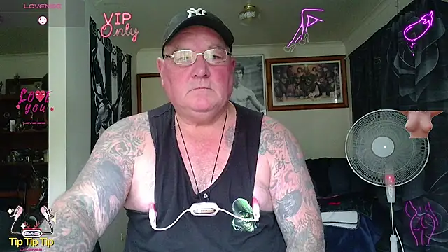 Snapshot of HOTANAL chatting on 05-26-26, 01:58 HOTANAL online show from 05-26-26, 01:58
