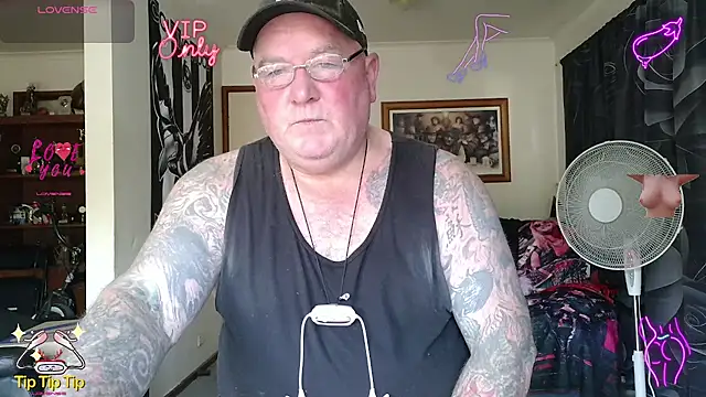 Snapshot of HOTANAL chatting on 04-29-26, 01:43 HOTANAL online show from 04-29-26, 01:43