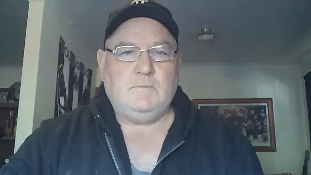 Snapshot of HOTANAL chatting on 10-17-25, 10:11 HOTANAL online show from 10-17-25, 10:11