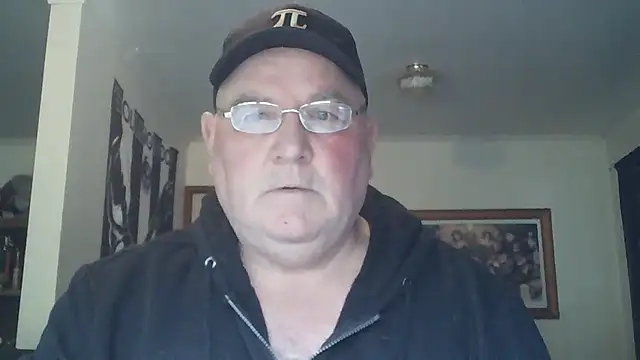 Snapshot of HOTANAL chatting on 09-30-25, 11:11 HOTANAL online show from 09-30-25, 11:11