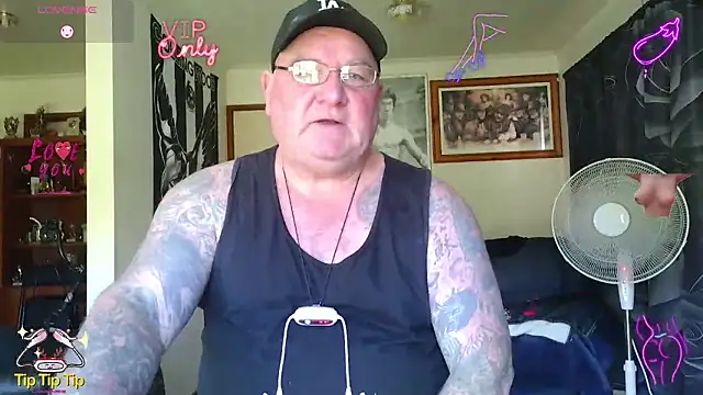 Snapshot of HOTANAL chatting on 05-28-26, 03:03 HOTANAL online show from 05-28-26, 03:03